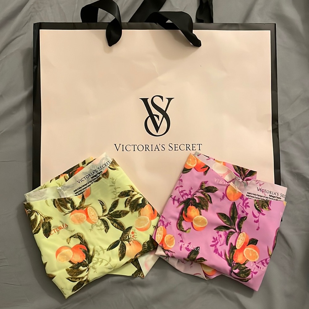 New Two Victoria’s Secret Hiphugger panties